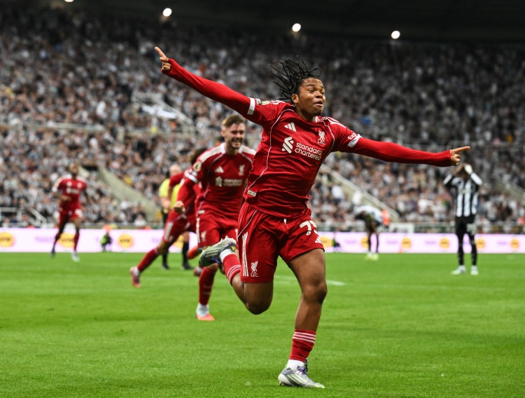 V体育登录网站-彭南特:斯洛特必须让恩古莫哈首发,每个球迷都能看出这一点