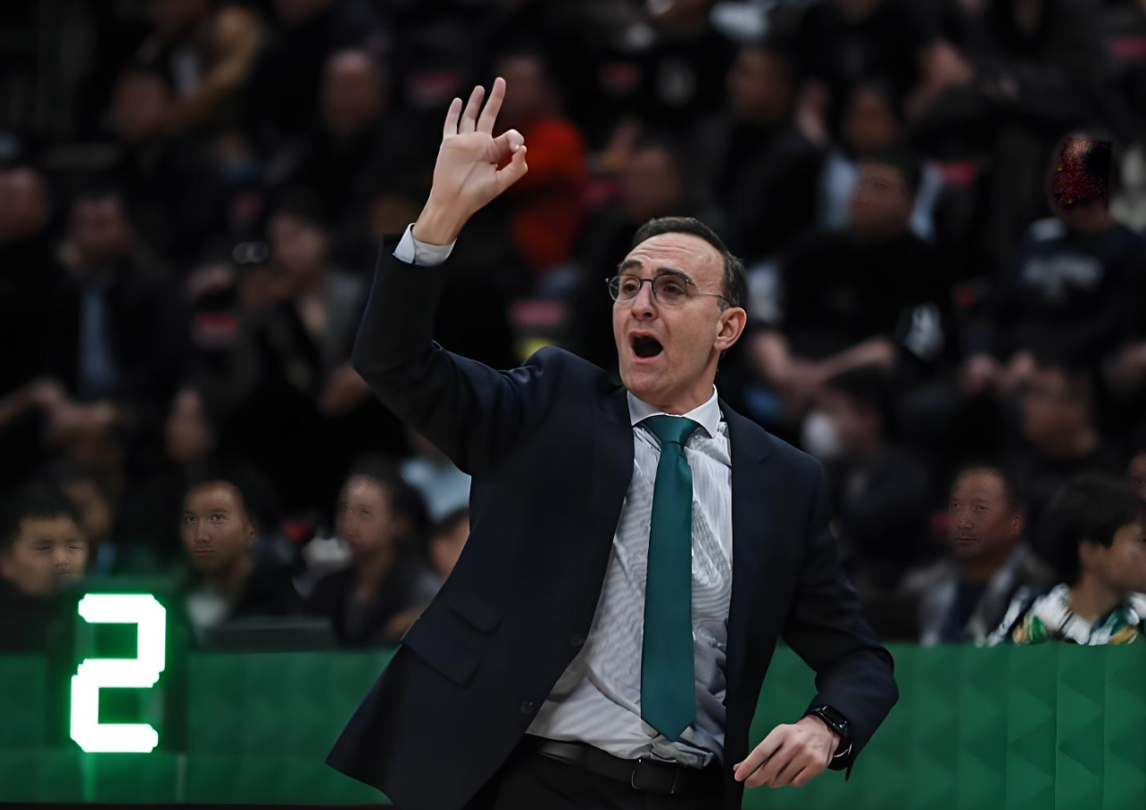 V体育入口-狂胜广东16分!乌戈大赞辽宁队2人:发挥得非常出色